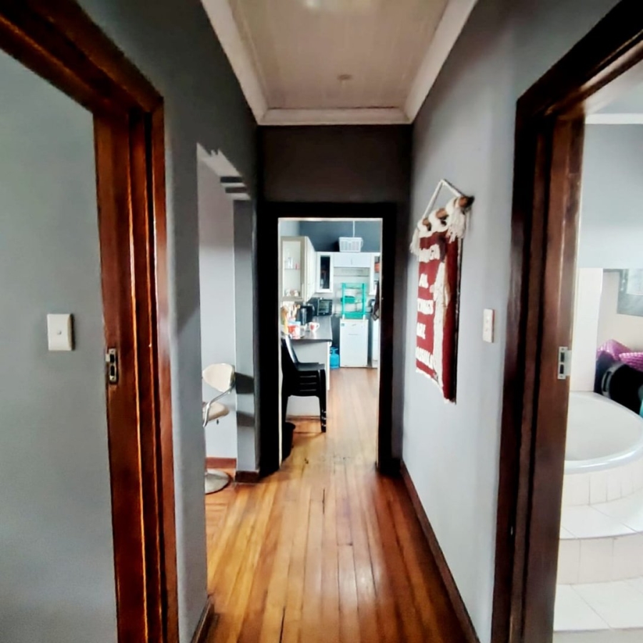 6 Bedroom Property for Sale in Highgate Eastern Cape